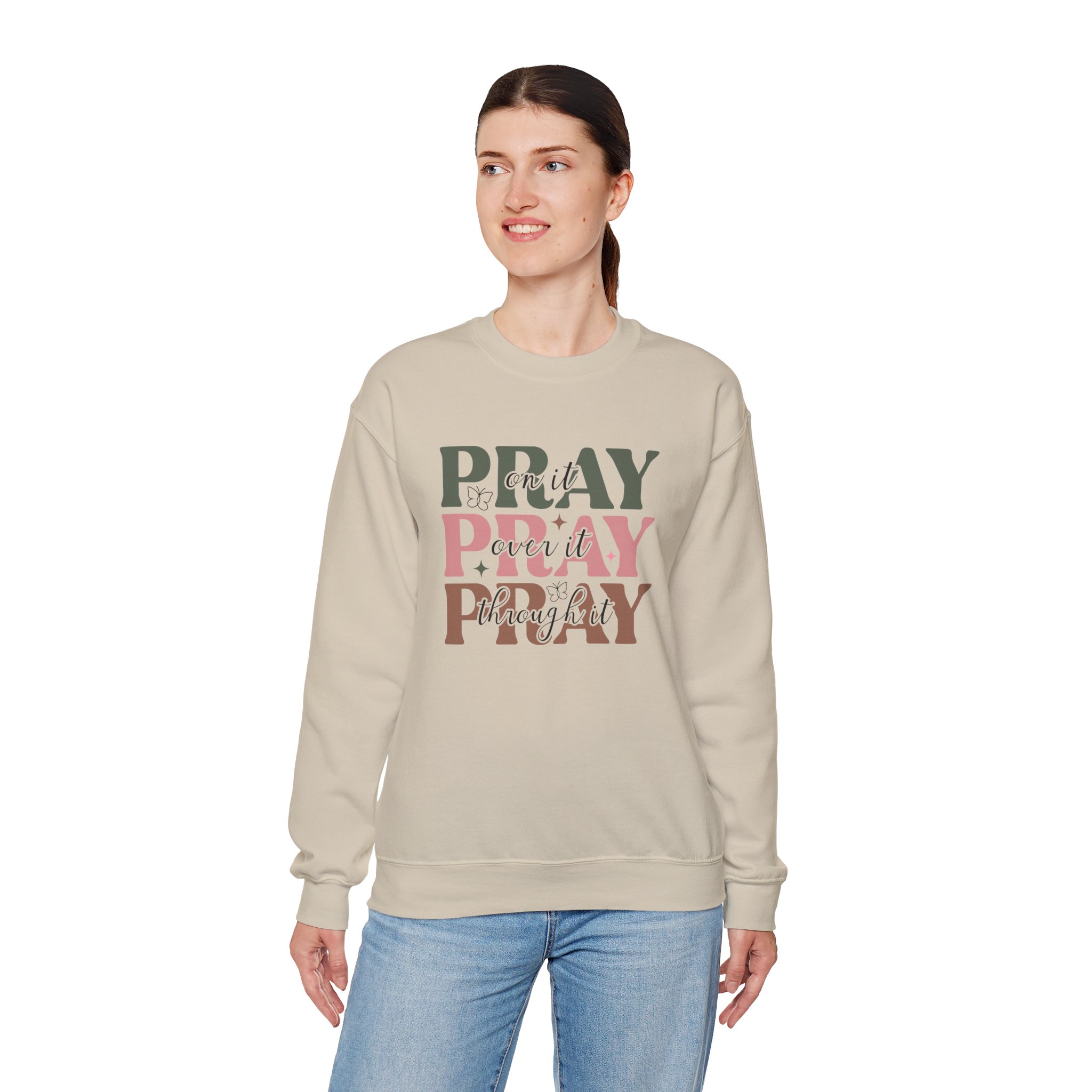 pray on it crewneck sweatshirt – inspirational christian faith layered script pullover for women