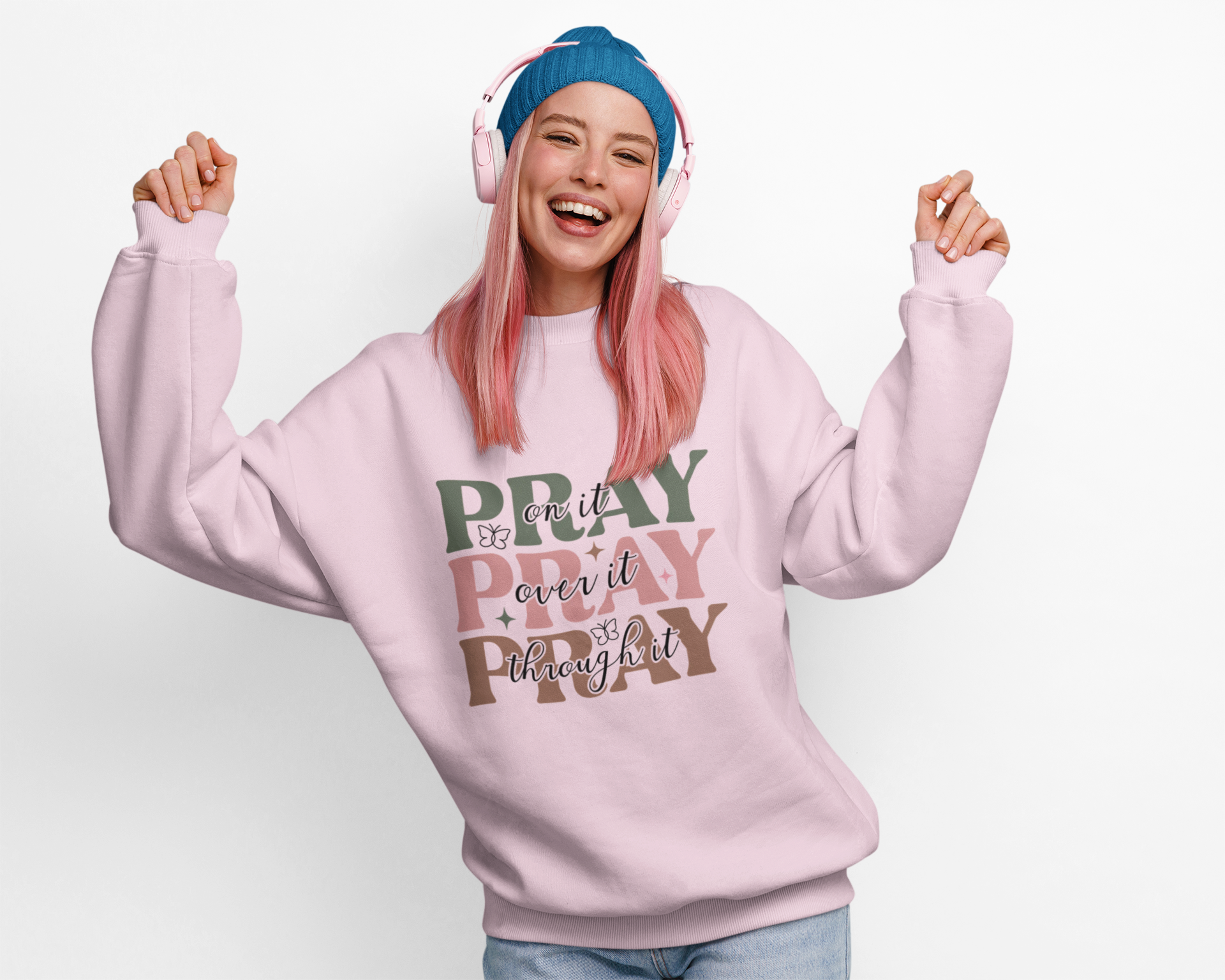 pray on it crewneck sweatshirt – inspirational christian faith layered script pullover for women