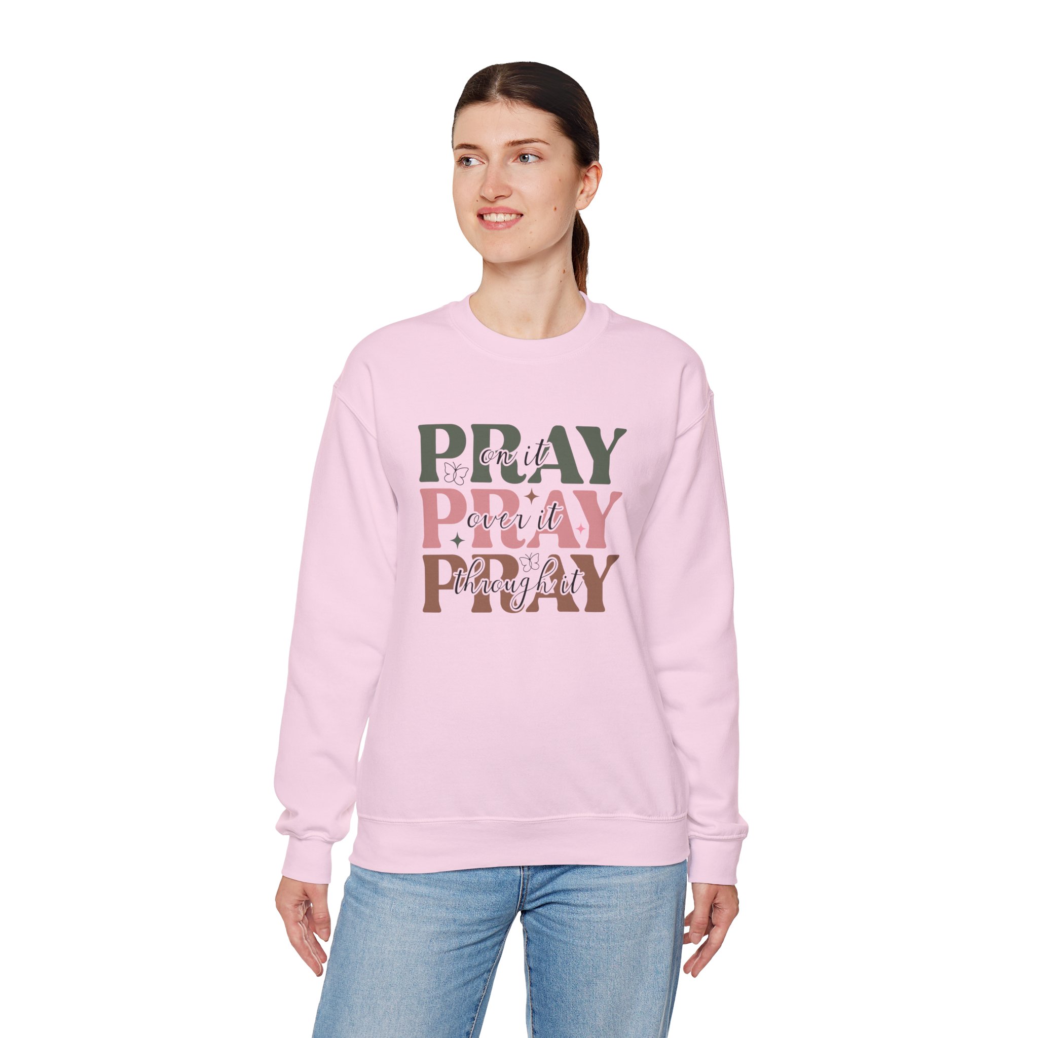 pray on it crewneck sweatshirt – inspirational christian faith layered script pullover for women